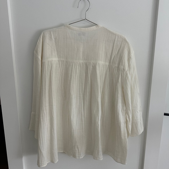 Aritzia button down blouse - NWT - Picture 9 of 9